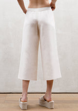 Wide plat cropped trousers