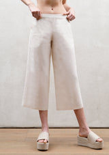 Wide plat cropped trousers