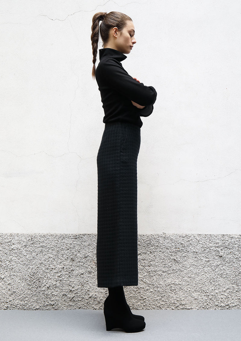 Flared cropped wool trousers